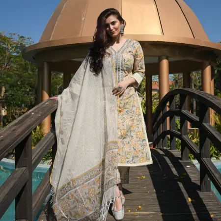 Women Yellow Printed Viscose Rayon Kurta, Pant And Dupatta Set ( beige, S )